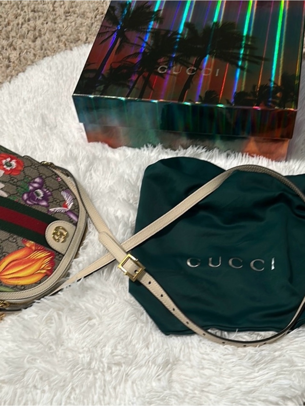 Gucci Floral GG Supreme Canvas Small Shoulder Bag — Multicolor - Picture 11 of 13